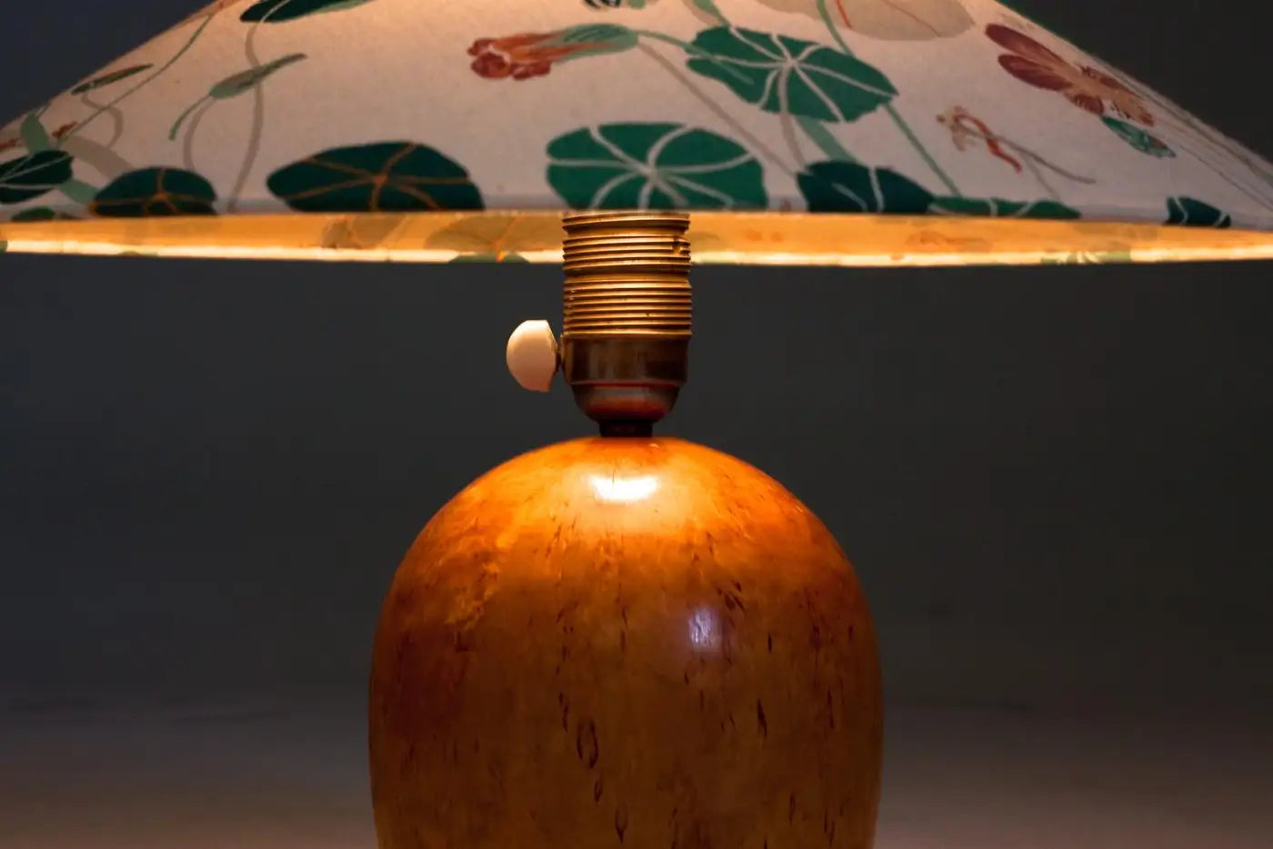 Table_Lamp_Curly_Birch_Wood_Finnish_Vintage_1930s_Finland