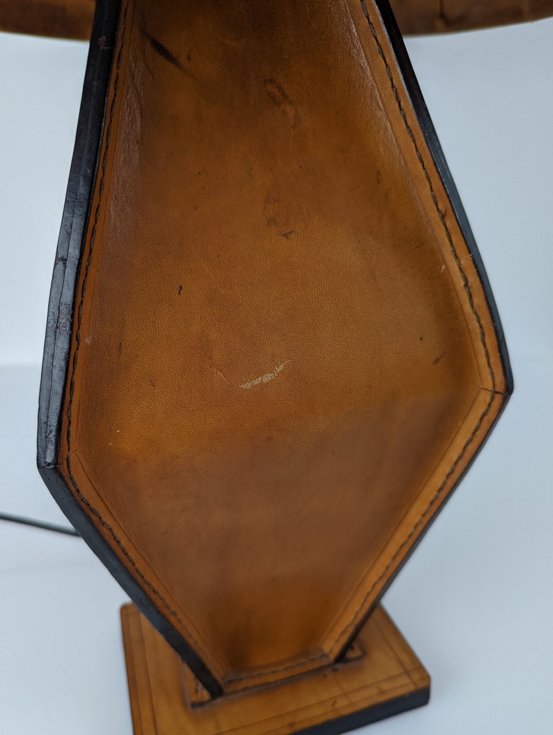 Table_lamp_in_leather_by_Jacques_Adnet_1940s