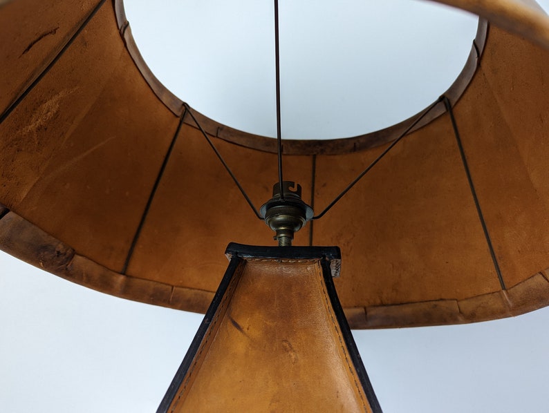 Table_lamp_in_leather_by_Jacques_Adnet_1940s