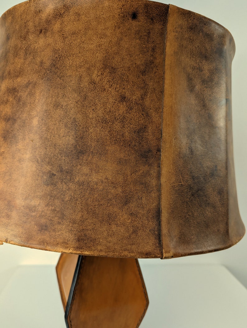 Table_lamp_in_leather_by_Jacques_Adnet_1940s