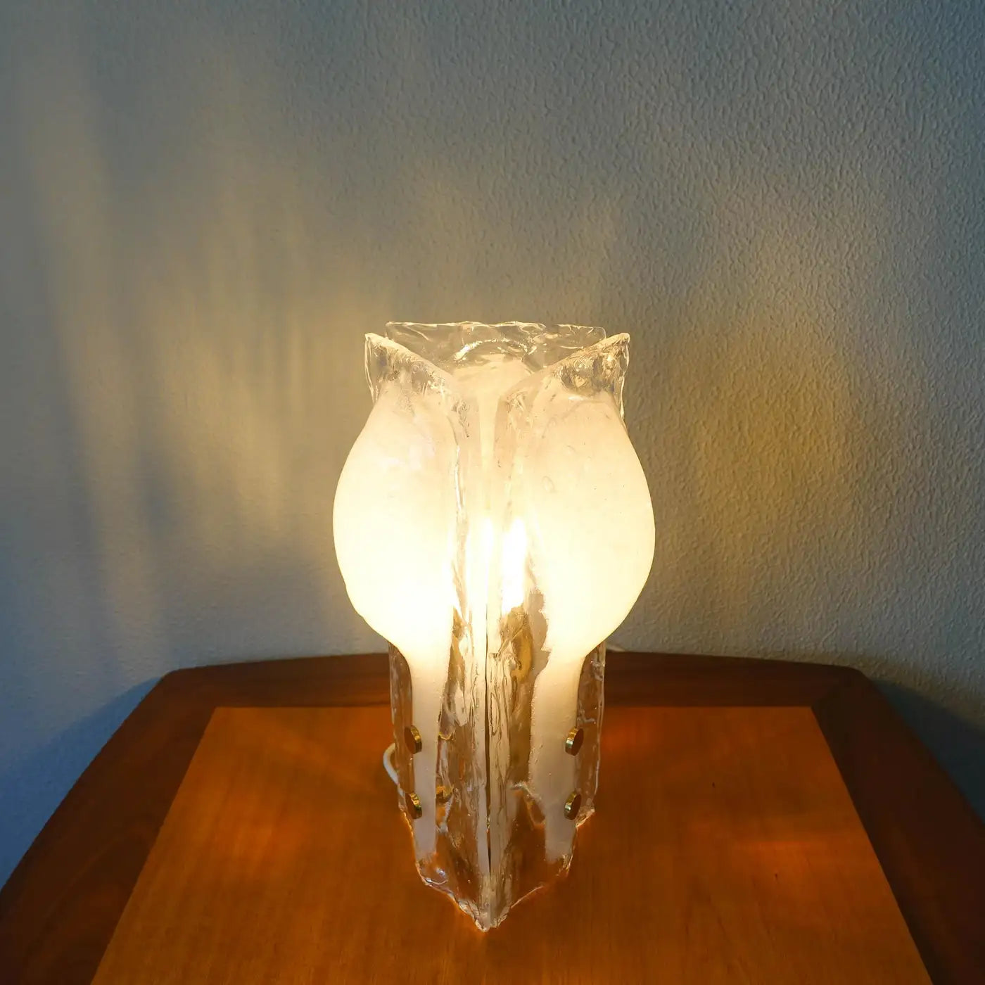 Table_Lamp,_J.T._Kalmar_For_Kalmar_Franken_KG,_Glass_And_Brass,_1960s,_Austria