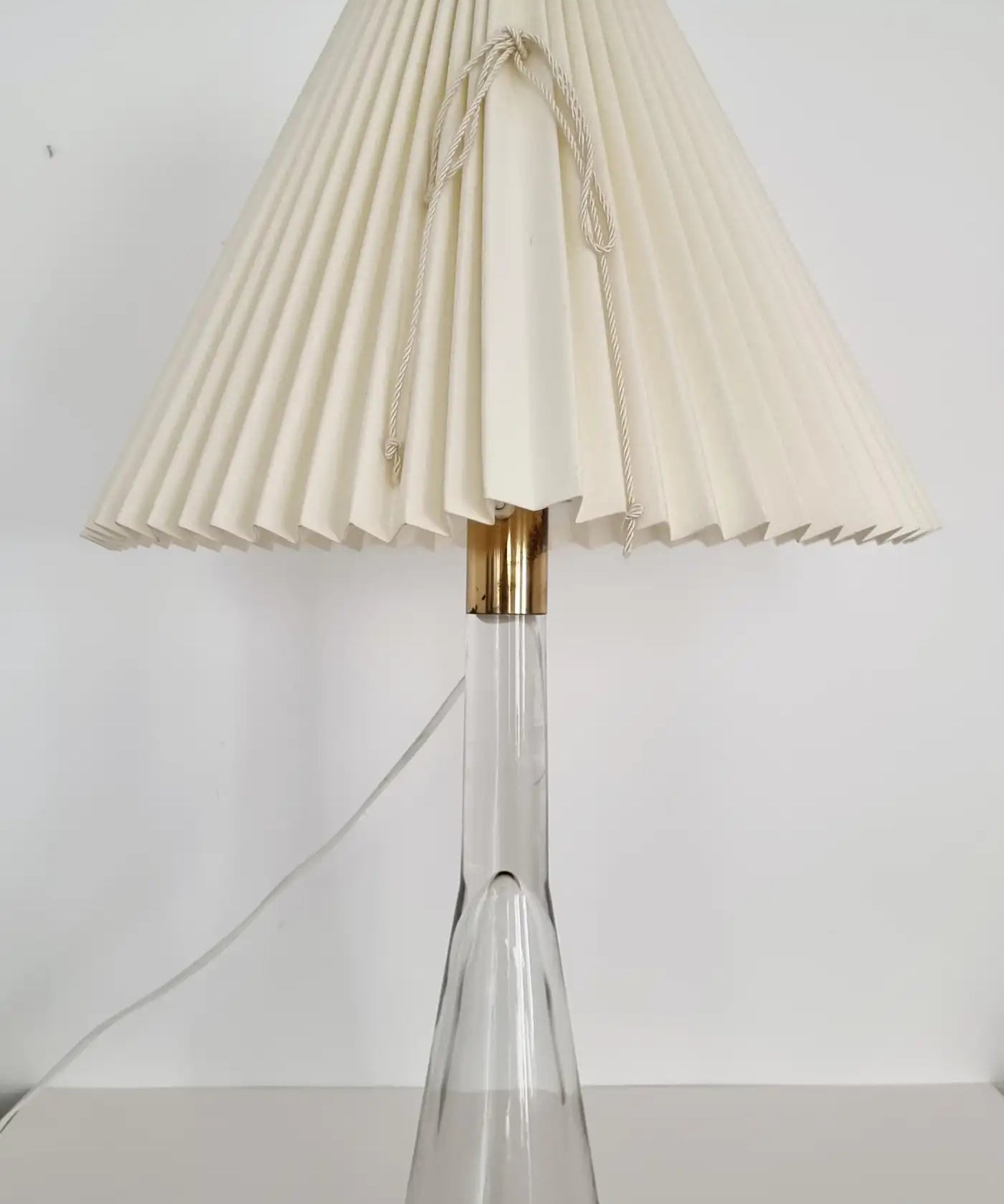 Table_Lamp,_Orno_Oy,_Glass_And_Brass,_Mid-Century_Modern,_Finland