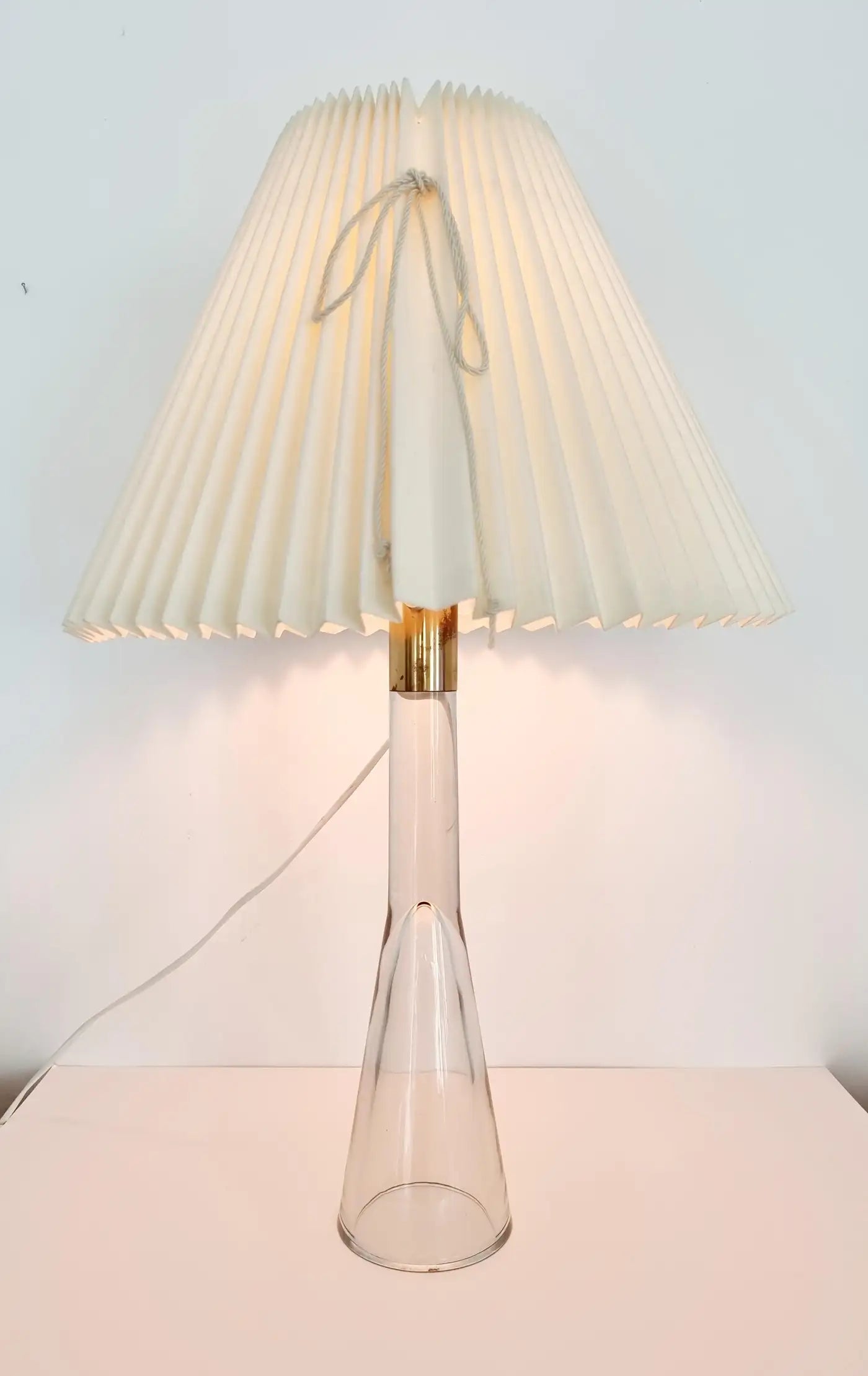 Table_Lamp,_Orno_Oy,_Glass_And_Brass,_Mid-Century_Modern,_Finland