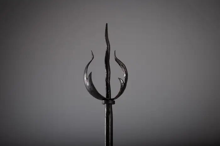 Taidetakomo_Antti_Hakkarainen_Wrought_Iron_Floor_Lamp,_1930s,_Finland