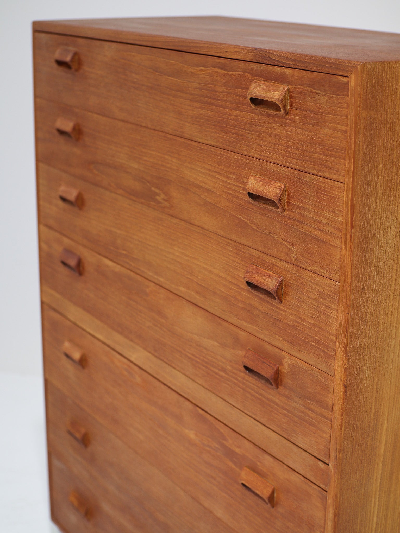 Børge_Mogensen_Teak_Chest_of_Drawers_for_Søborg,_1960s
