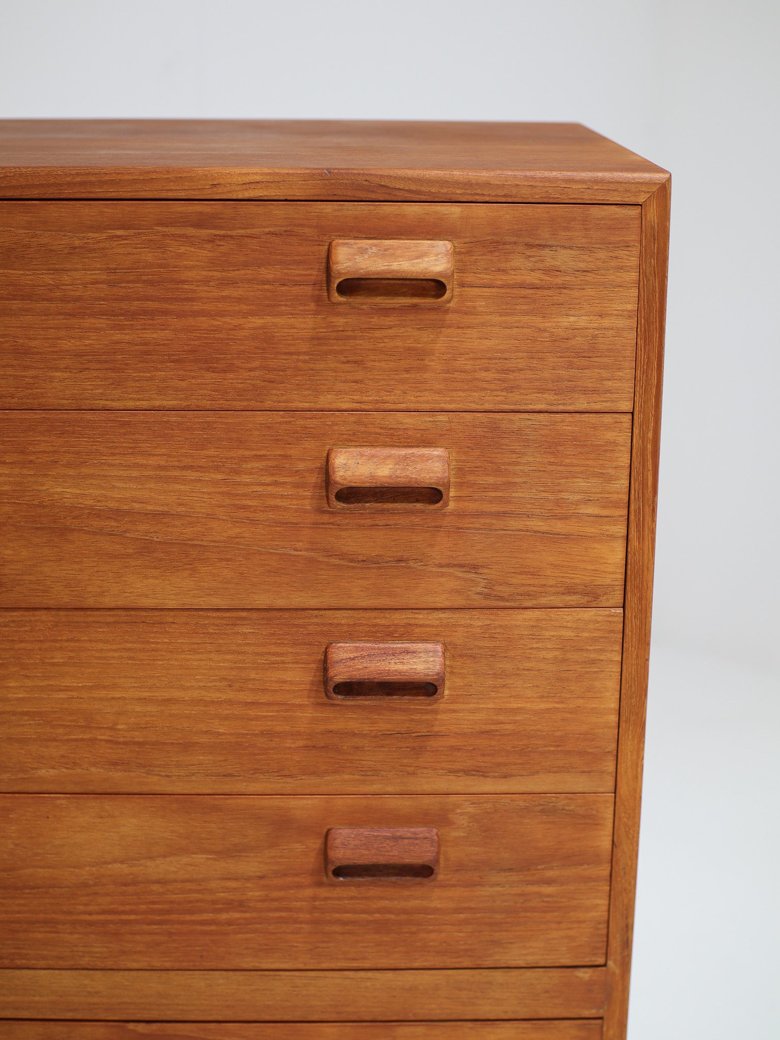 Børge_Mogensen_Teak_Chest_of_Drawers_for_Søborg,_1960s