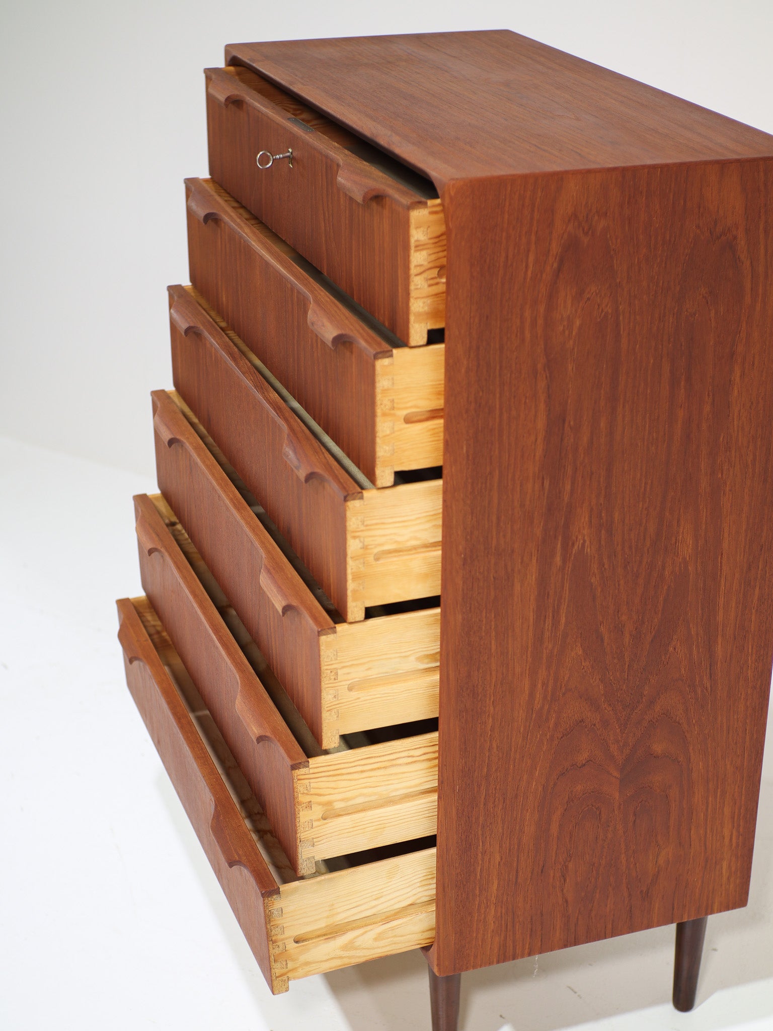 Danish_Teak_Chest_of_Drawers_with_Curved_Handles,_1960s