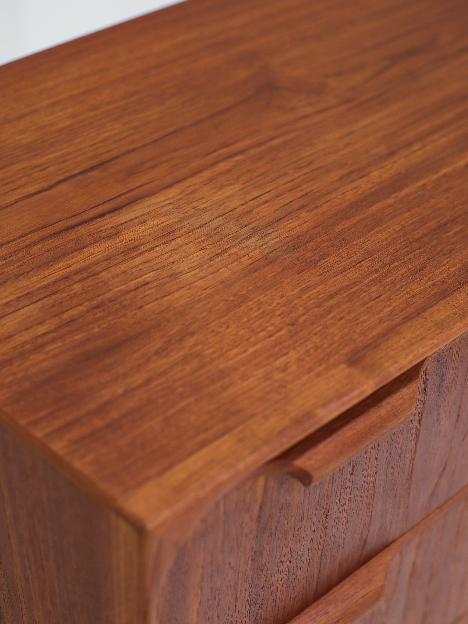Danish_Teak_Chest_of_Drawers_with_Curved_Handles,_1960s