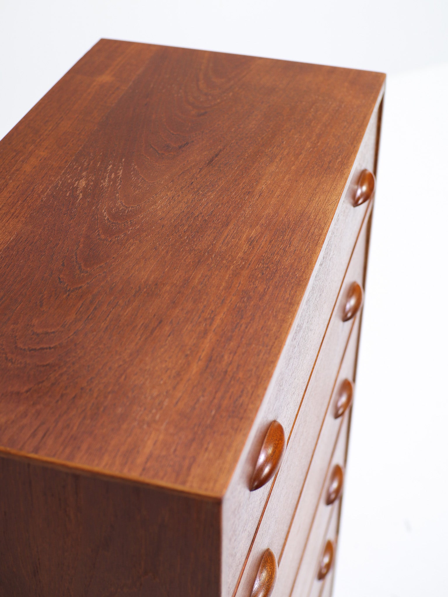 Danish_Teak_Chest_of_Drawers_with_Curved_Handles,_1960s