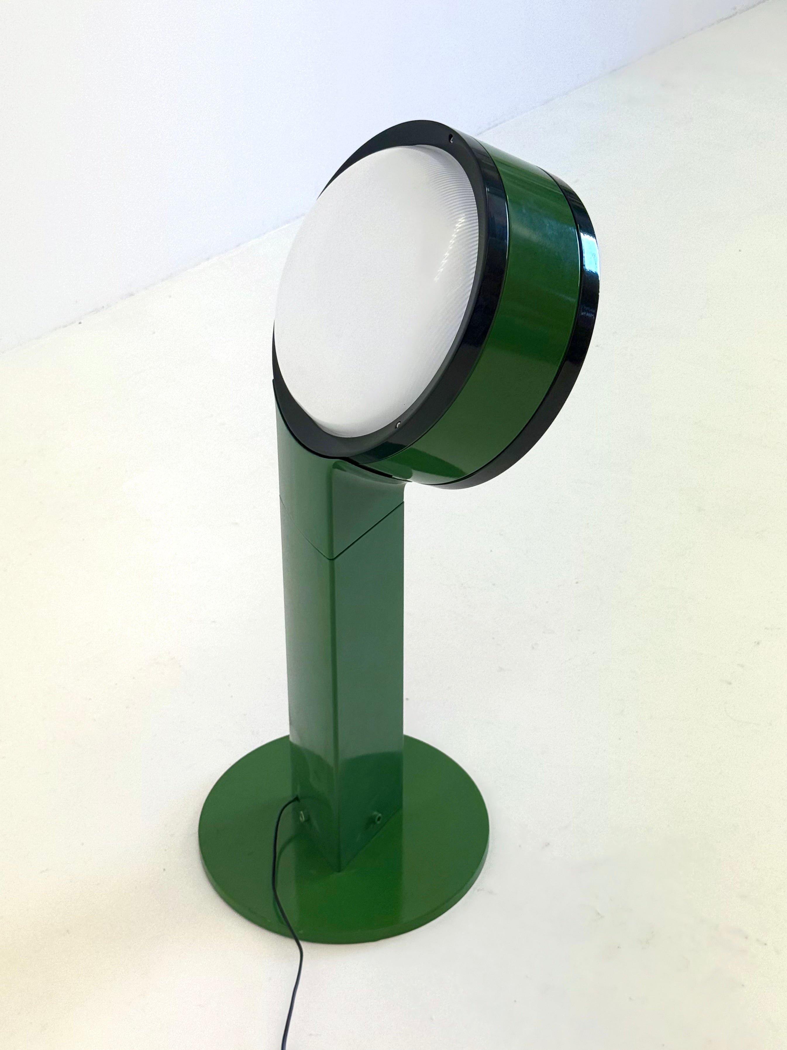 Tamburo_lamp_by_Afra_&_Tobia_Scarpa_for_Flos