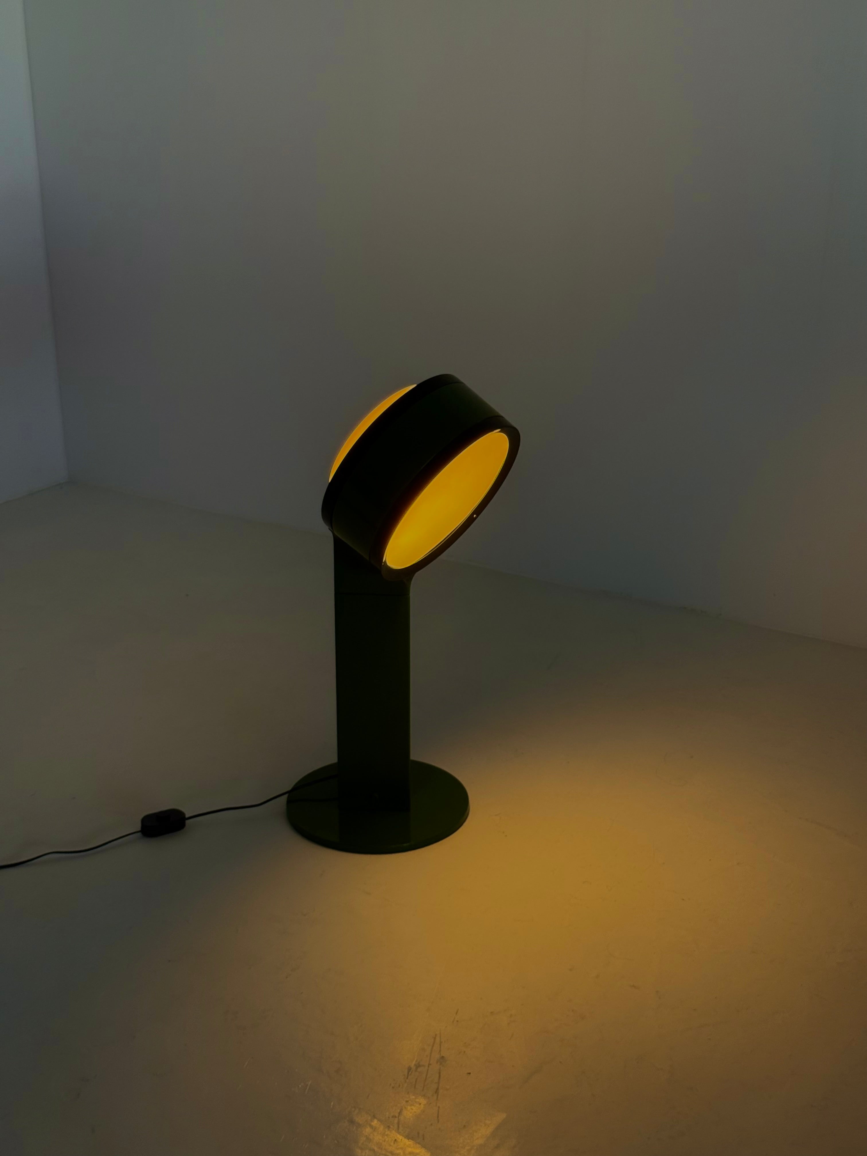 Tamburo_lamp_by_Afra_&_Tobia_Scarpa_for_Flos