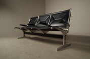 Tandem_Sling_Three-Seat_Bench_by_Charles_and_Ray_Eames,_1962,_Early_Production