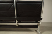 Tandem_Sling_Three-Seat_Bench_by_Charles_and_Ray_Eames,_1962,_Early_Production
