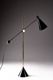 K10-11_Adjustable_Floor_Lamp_by_Tapio_Wirkkala_for_Idman_Oy,_Brass_and_Black_Metal,_Finland,_1950s