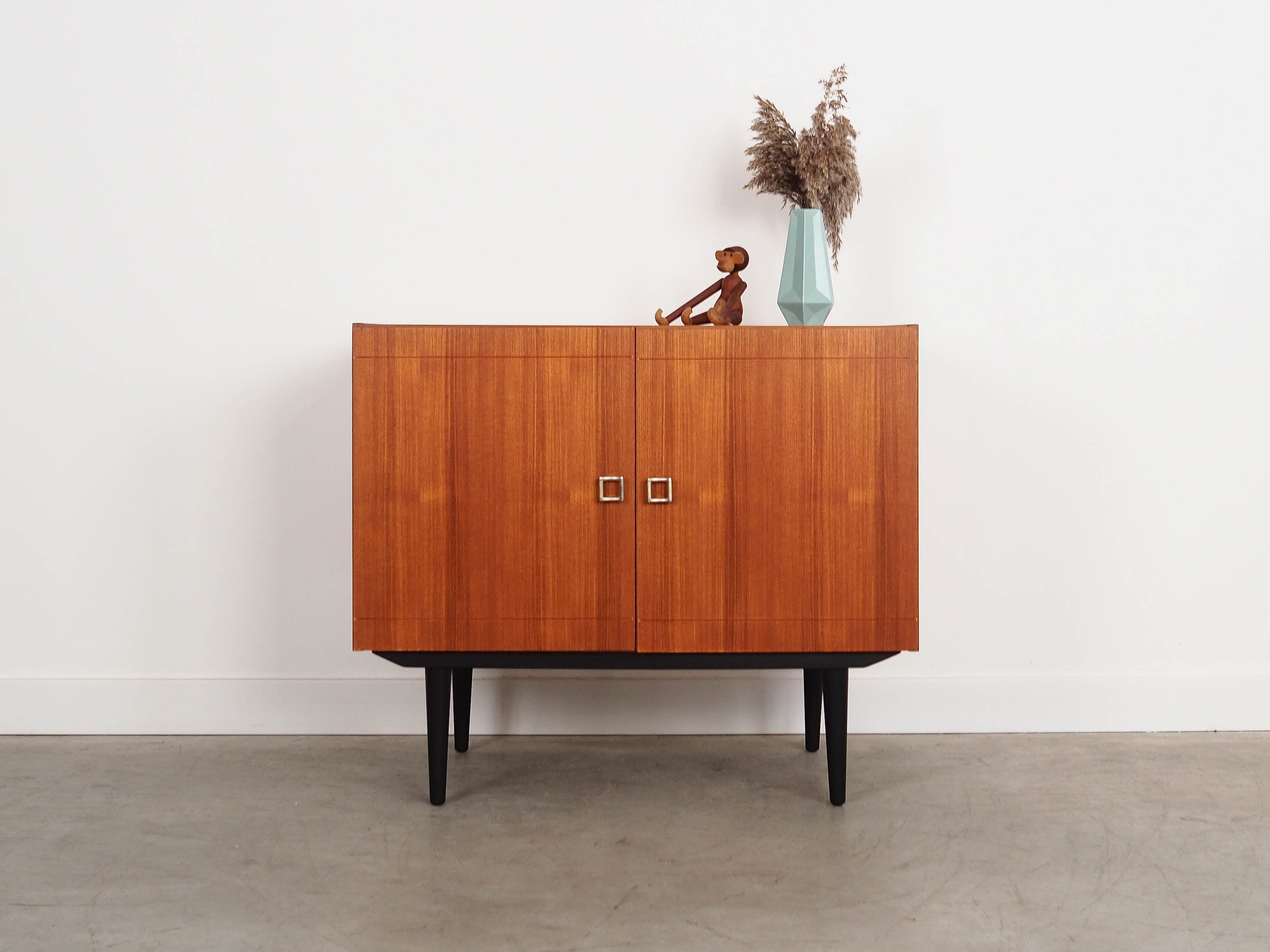 Teak_Cabinet,_Danish_Design,_1970s,_Denmark