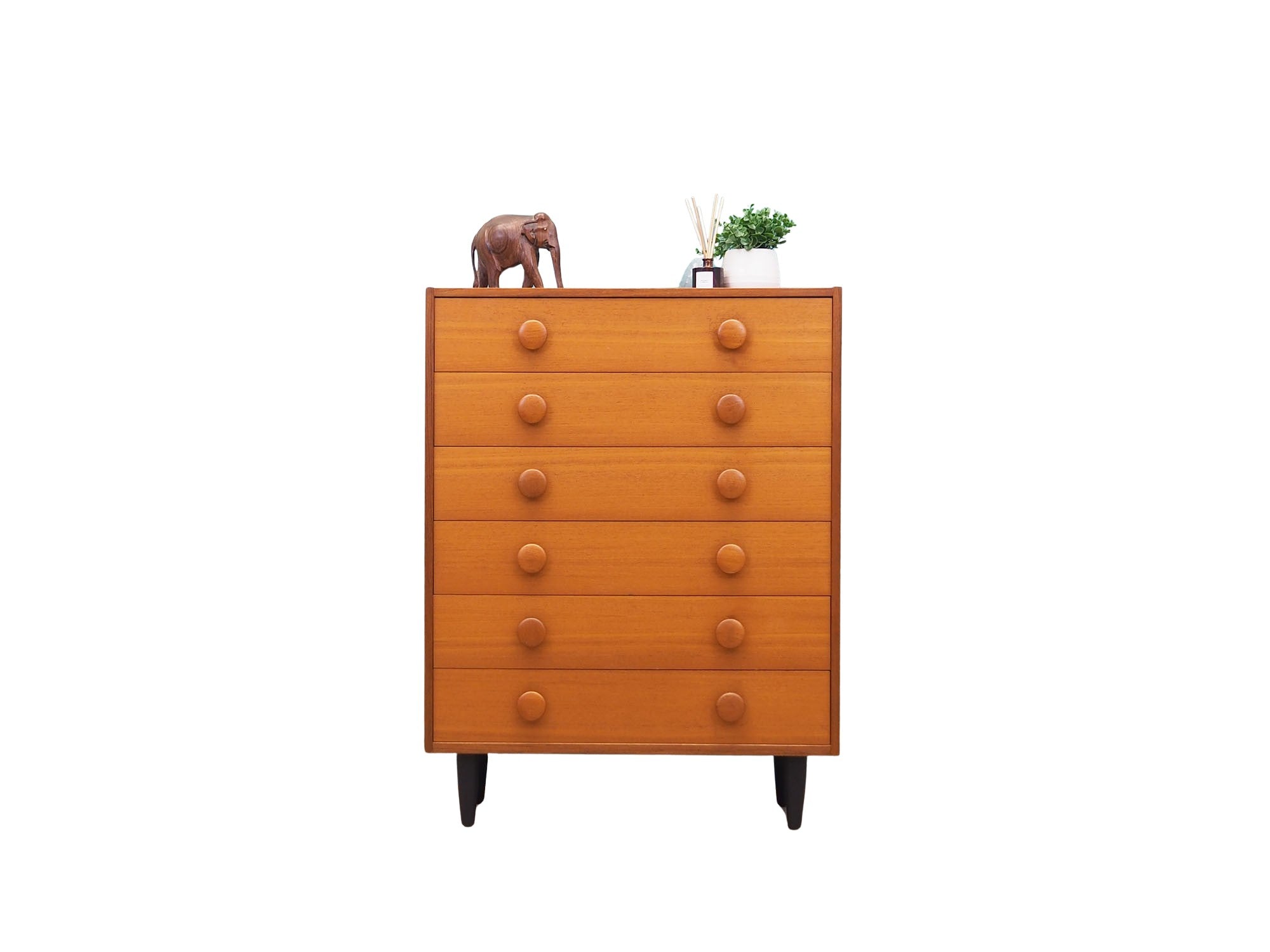 Teak_chest_of_drawers,_Danish_design,_1960s,_production:_Denmark