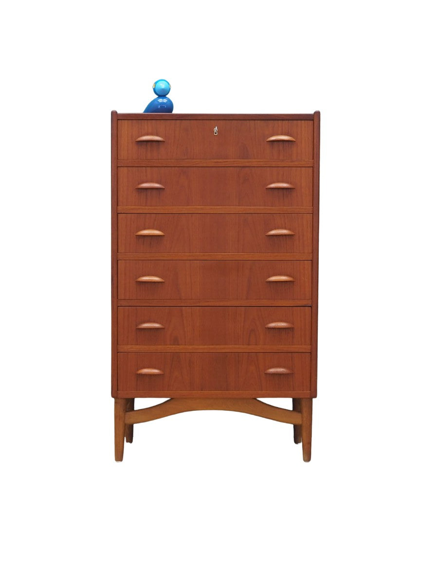 Teak_chest_of_drawers,_Danish_design,_1970s,_production:_Denmark