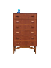 Teak_chest_of_drawers,_Danish_design,_1970s,_production:_Denmark