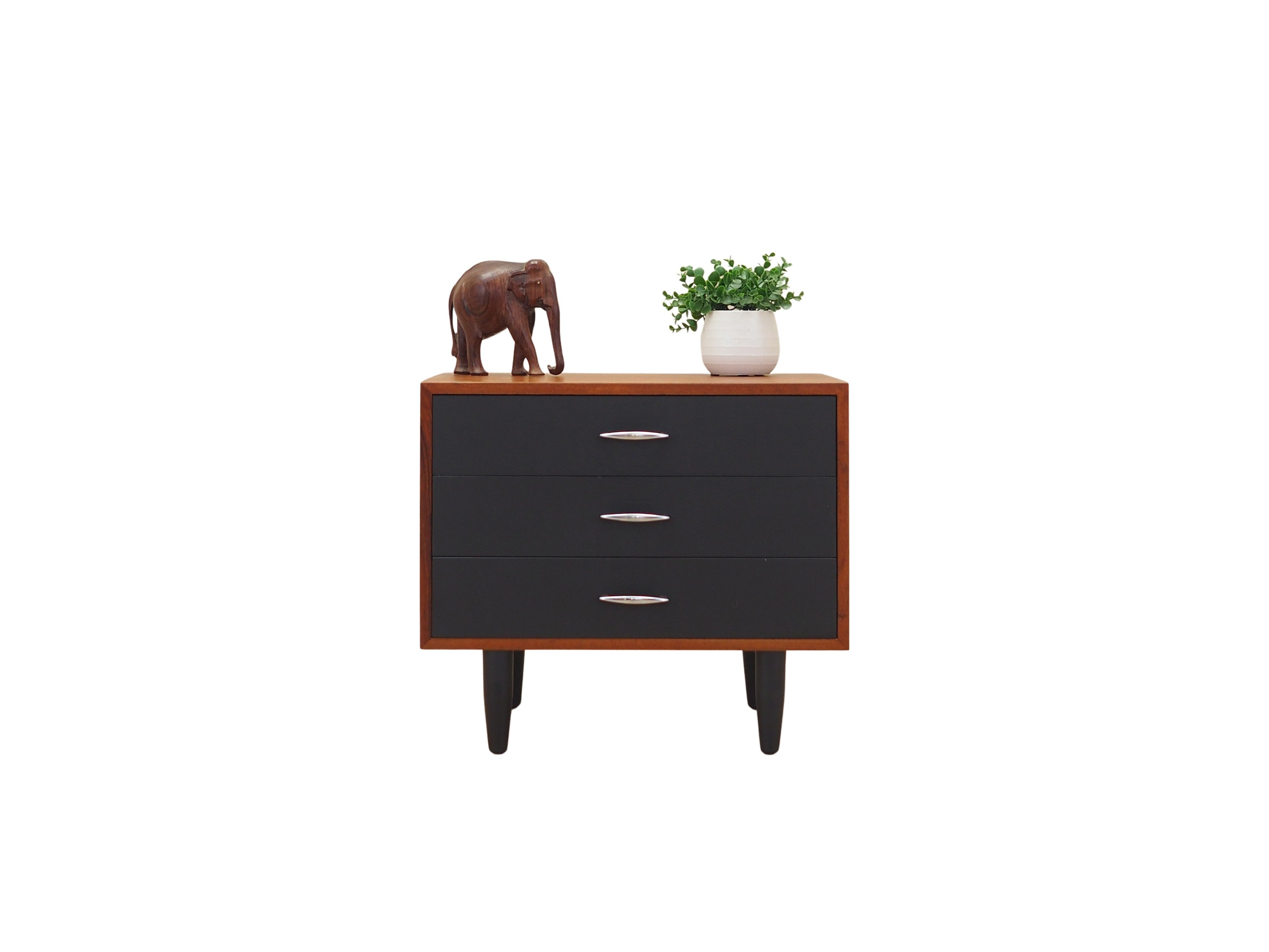 Teak_chest_of_drawers,_Danish_design,_1970s,_production:_Denmark