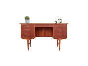 Teak_desk,_Danish_design,_1970s,_production:_Denmark