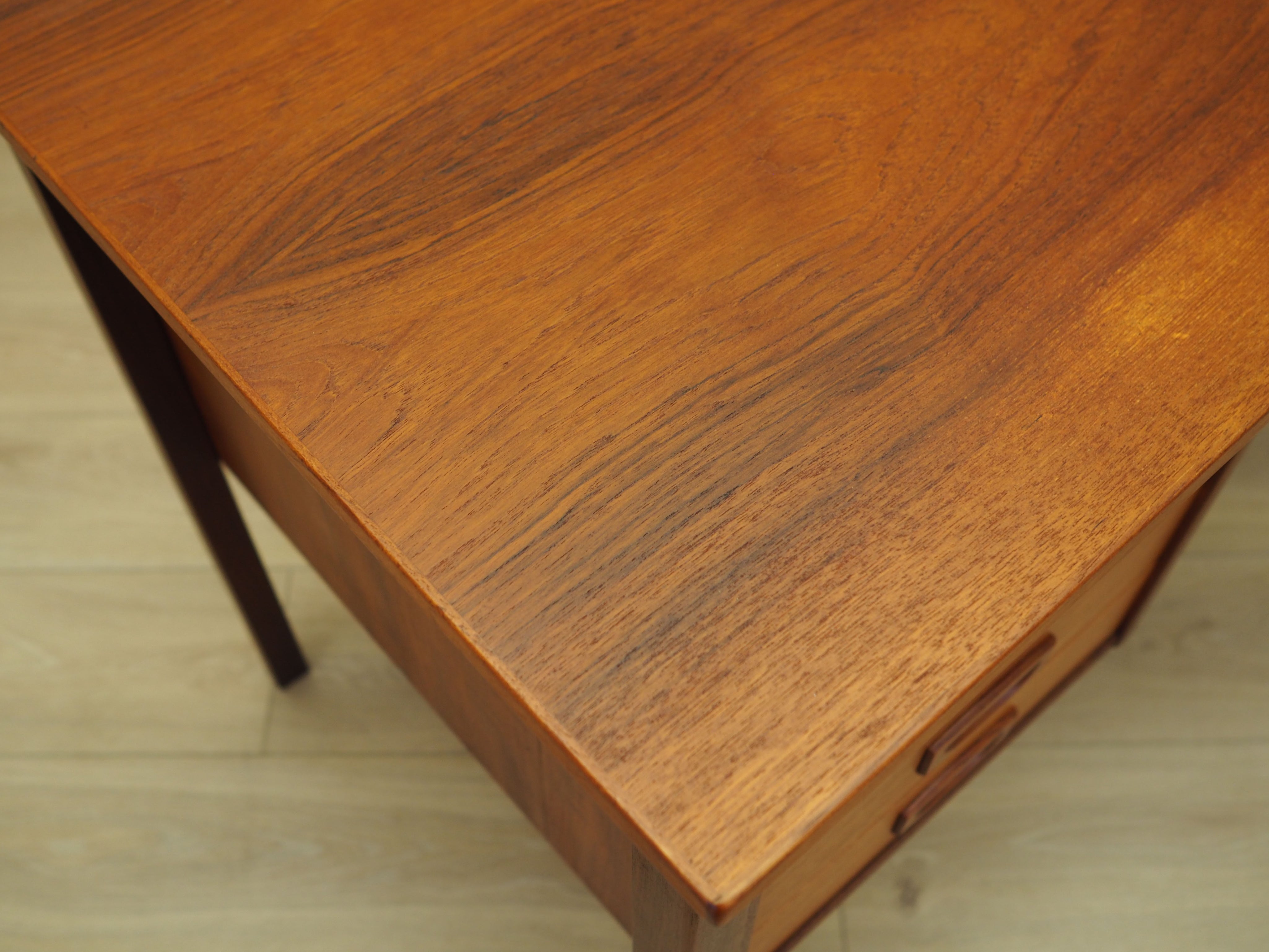 Teak_Desk,_Veneer,_1970s,_Denmark