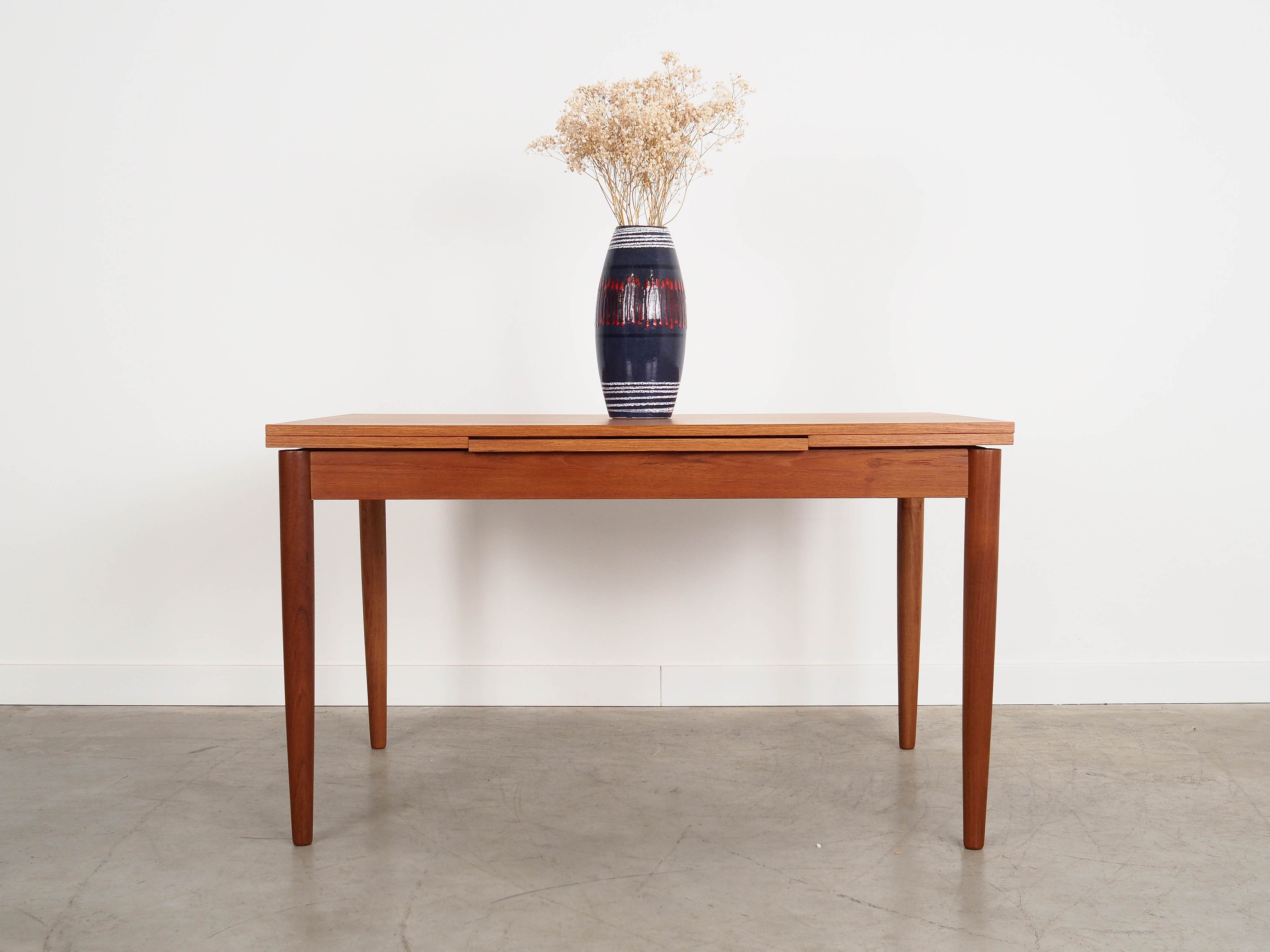Teak_Dining_Table,_Danish_Design,_1970s,_Denmark