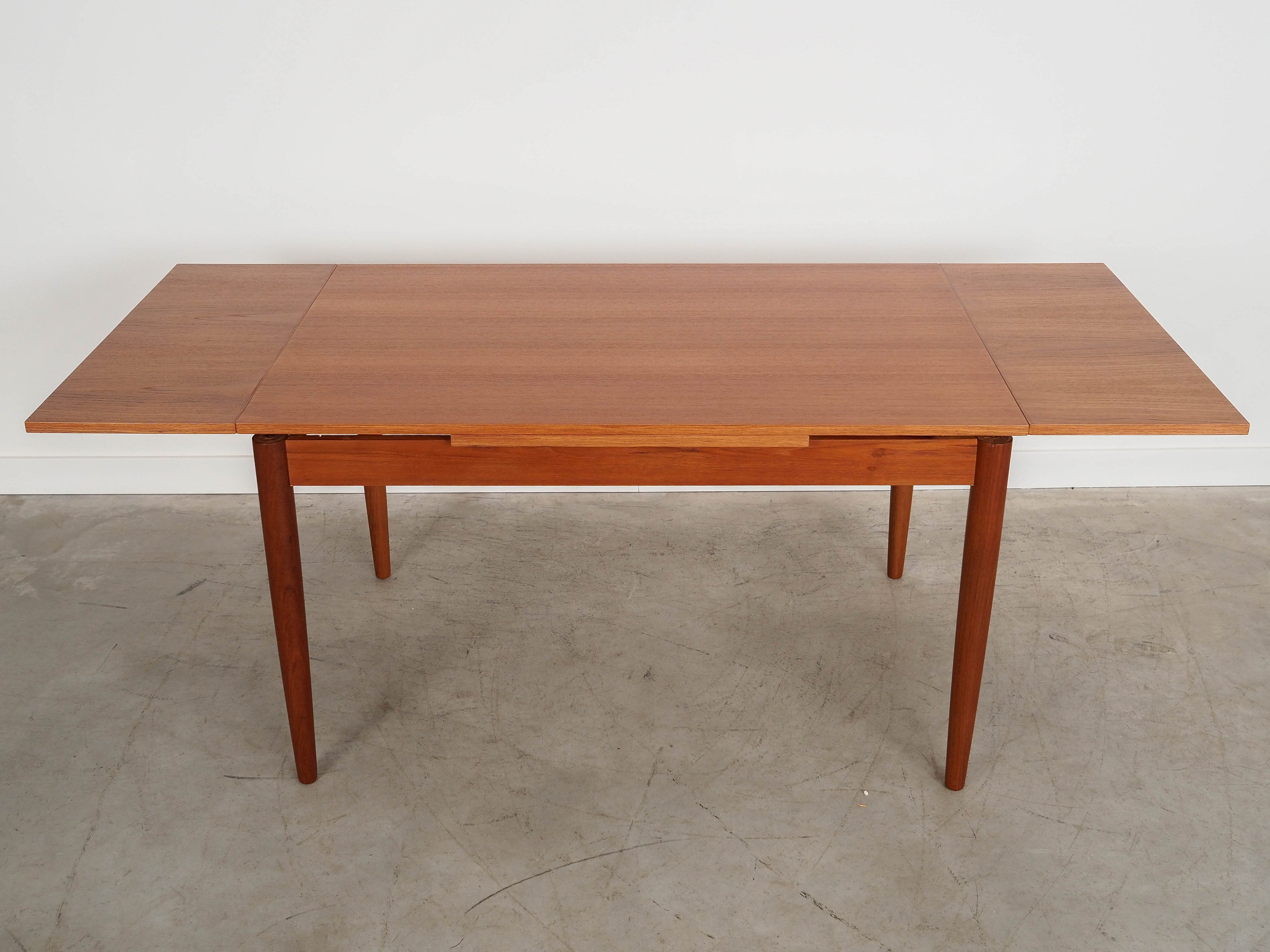 Teak_Dining_Table,_Danish_Design,_1970s,_Denmark