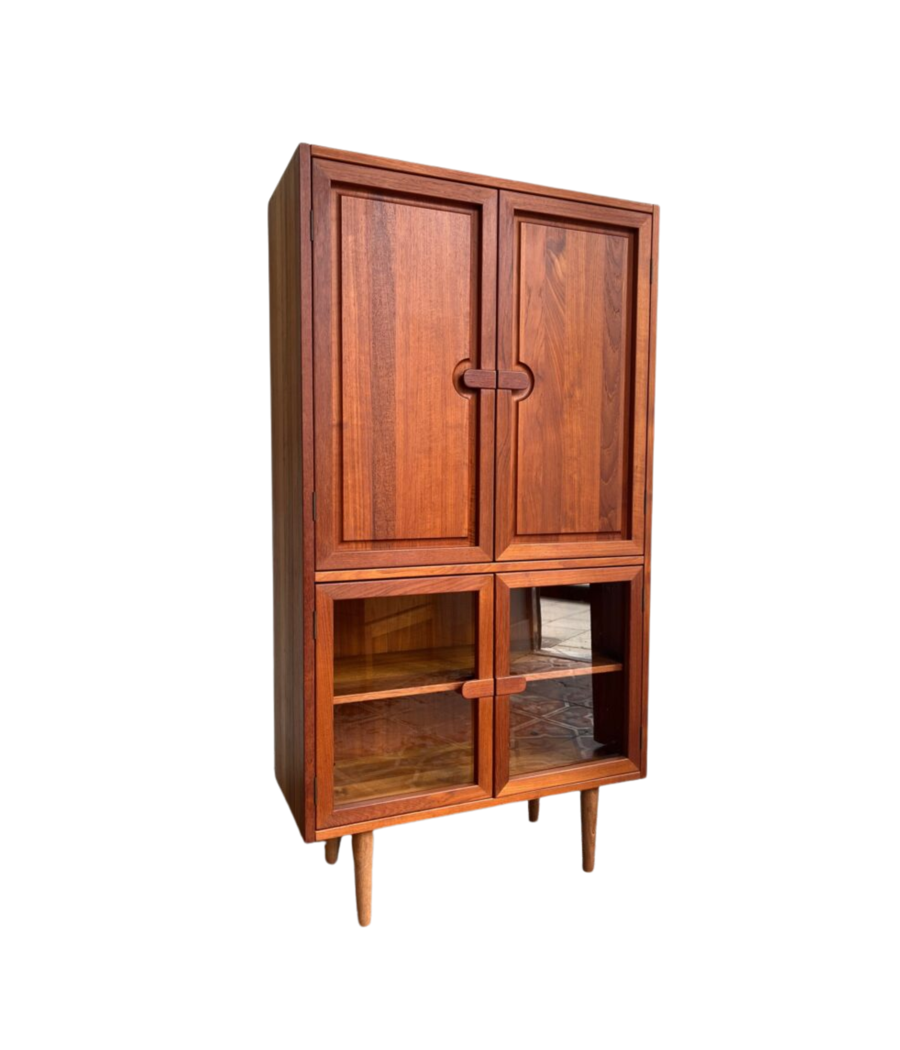 Teak_Display_Cabinet_by_Dyrlund,_Denmark,_1960s