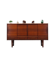 Teak_highboard,_Danish_design,_1960s,_manufacturer:_PMJ_Viby_J