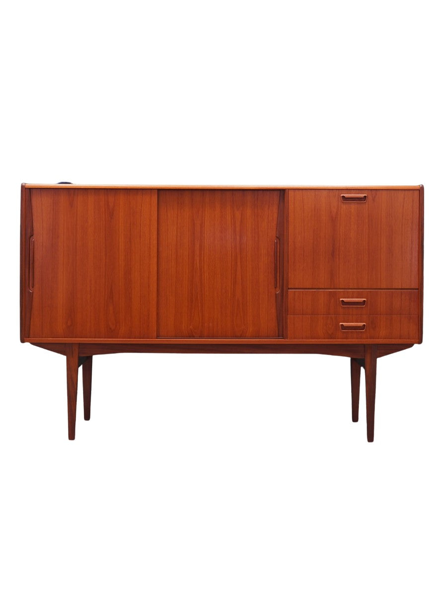Teak_highboard,_Danish_design,_1960s,_production:_Denmark