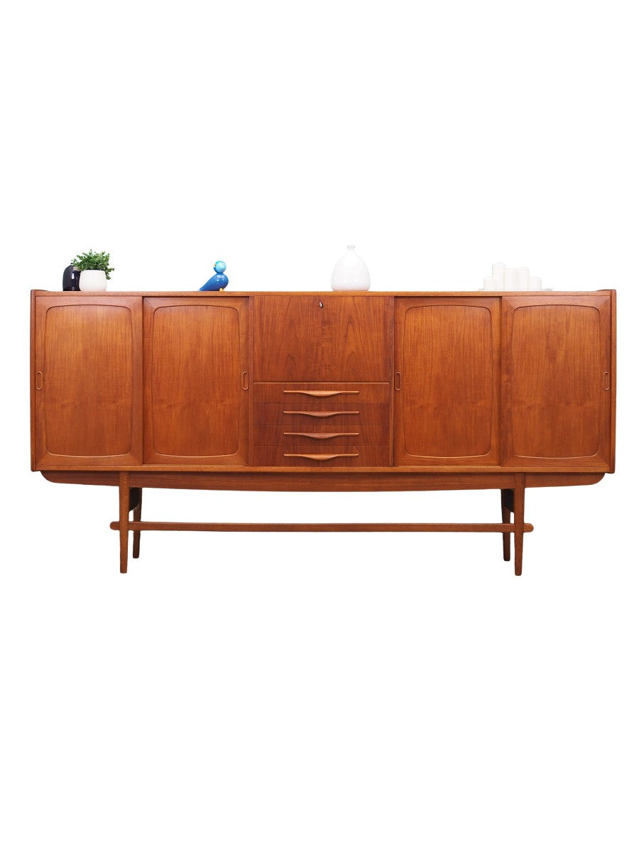 Teak_highboard,_Danish_design,_1960s,_production:_Denmark