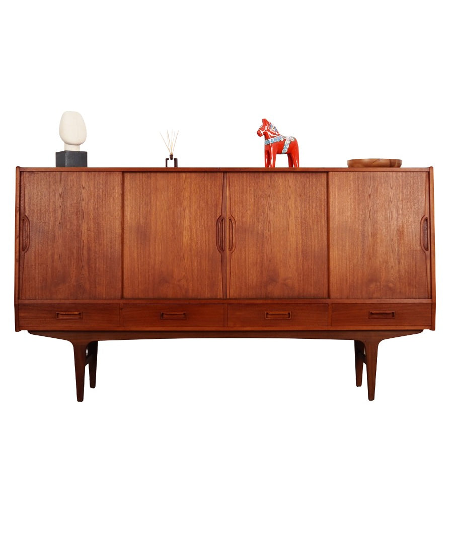 Teak_highboard,_Danish_design,_1970s,_manufactured_by_Børge_Dam