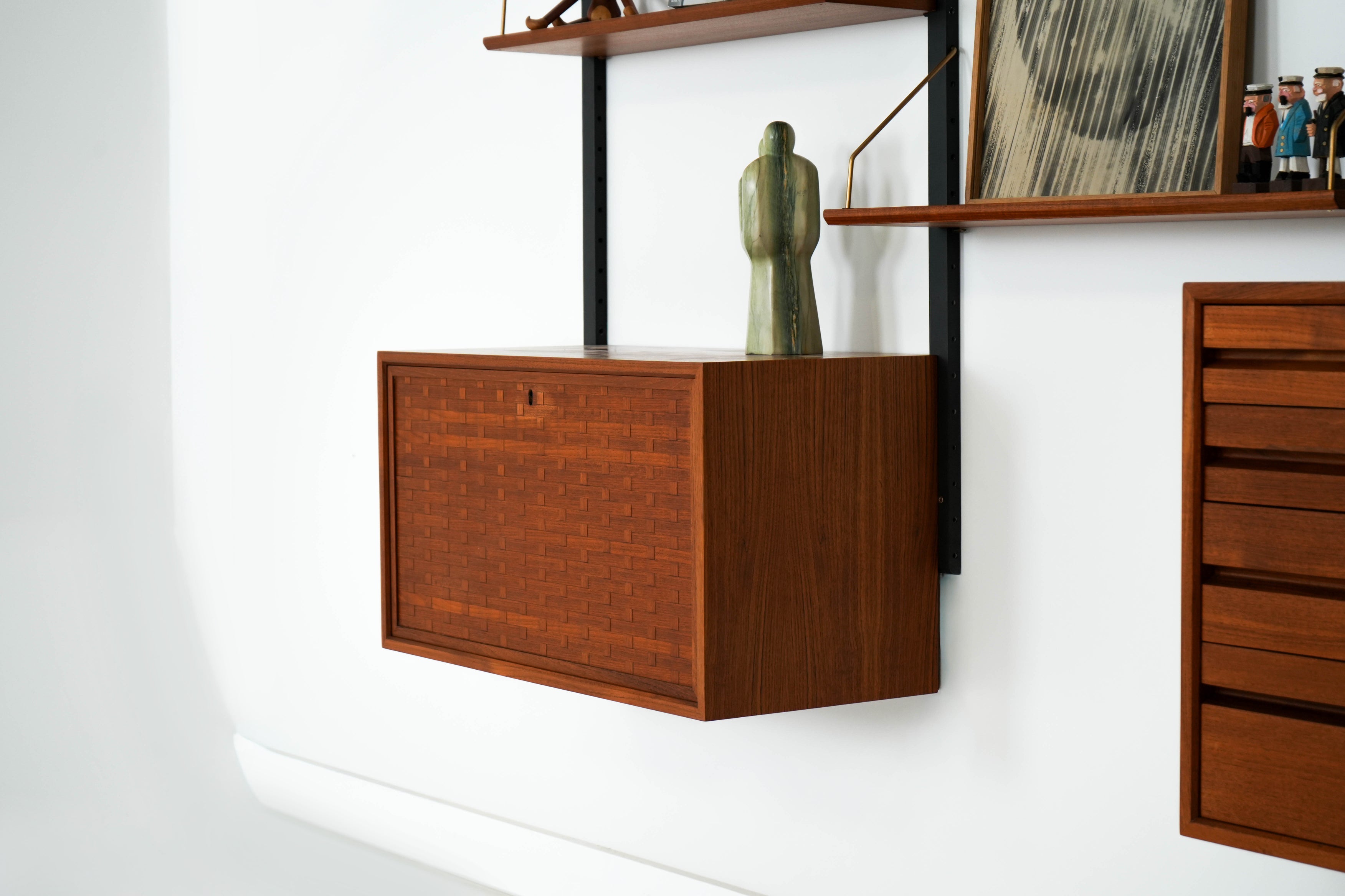 Teak_Modular_Shelving_Unit,_Poul_Cadovius,_Teak_Veneer,_1960s,_Denmark