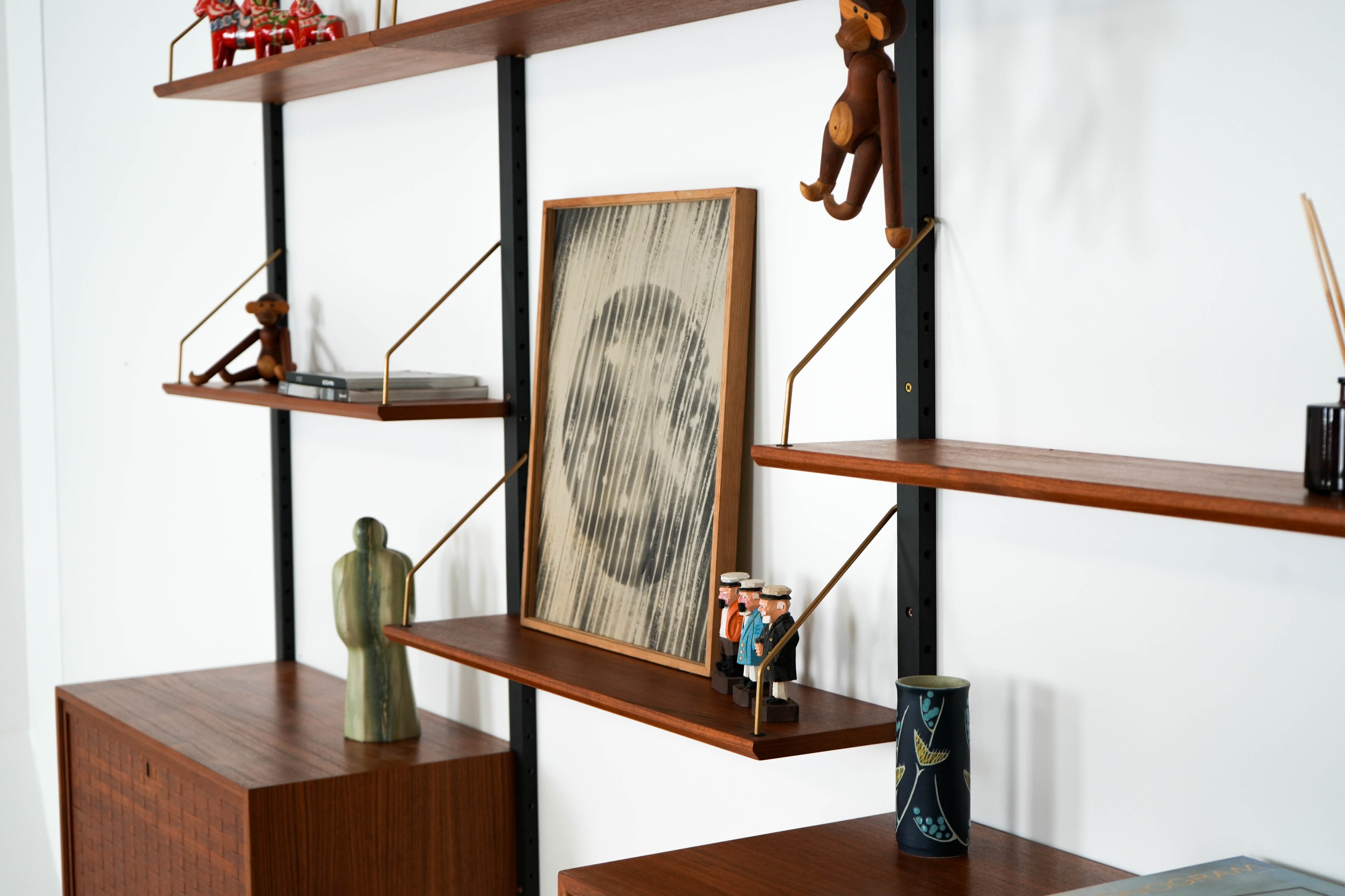Teak_Modular_Shelving_Unit,_Poul_Cadovius,_Teak_Veneer,_1960s,_Denmark