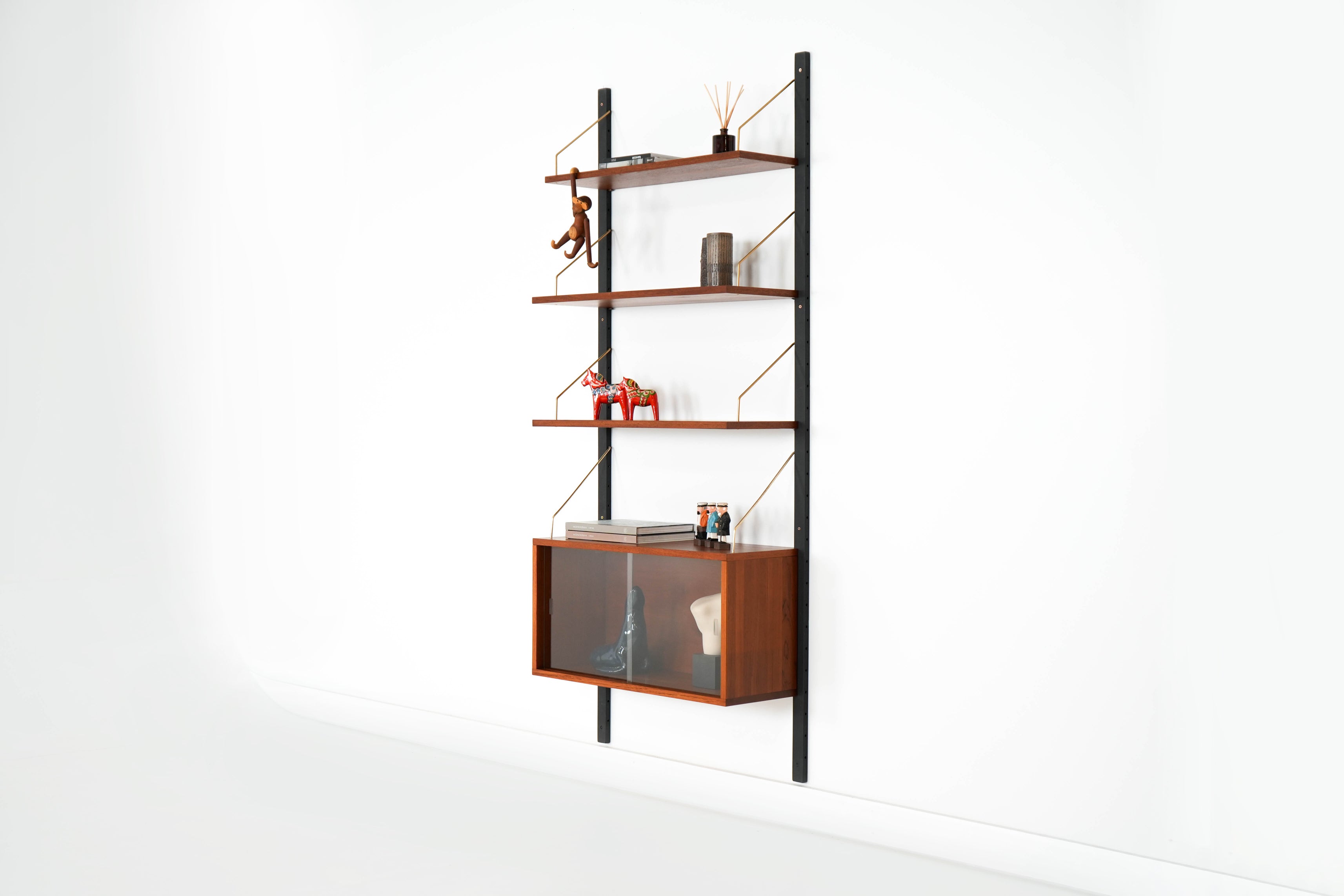 Danish_Teak_Shelving_Unit_with_Cabinet_Storage,_1960s,_Denmark