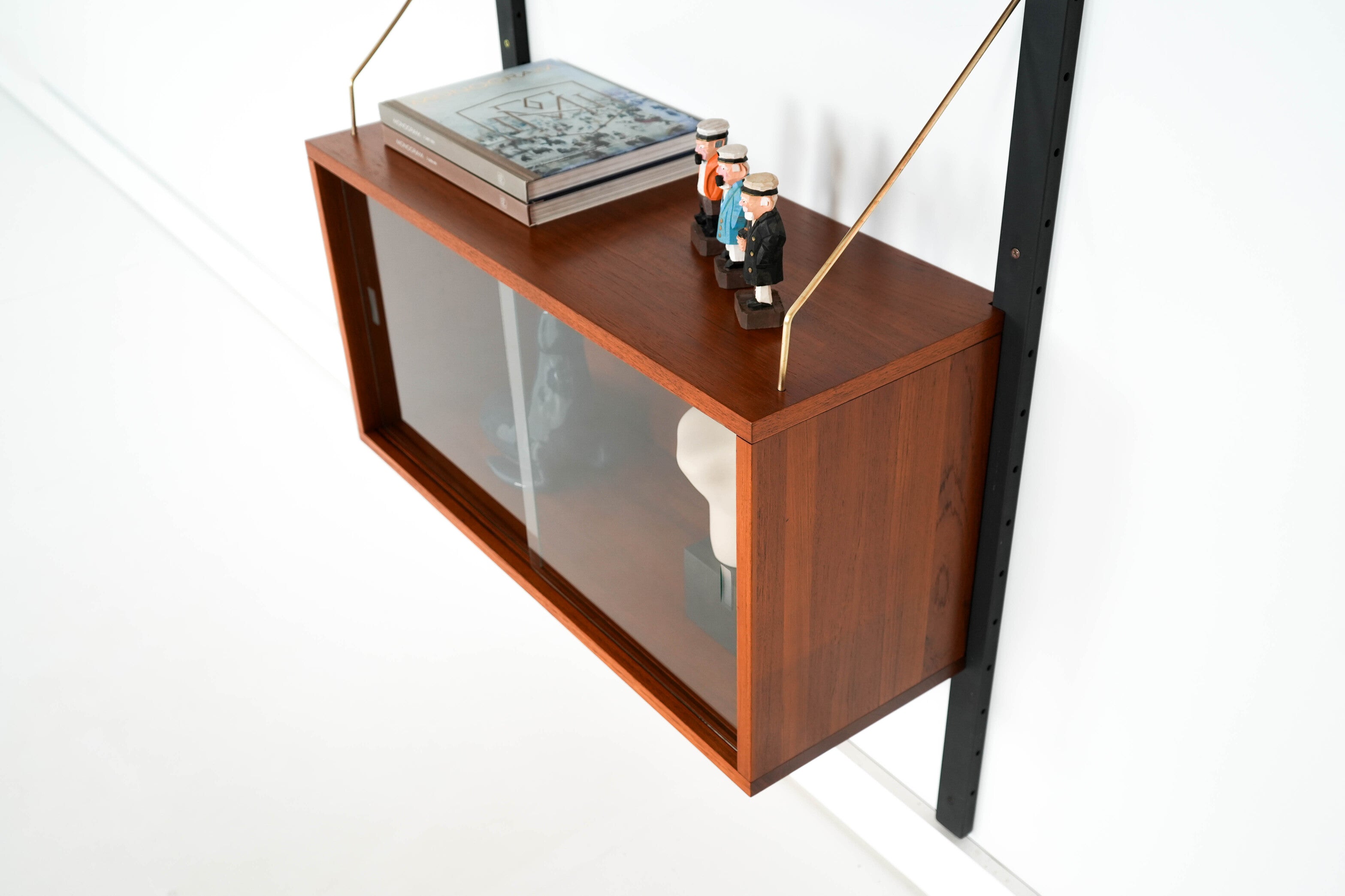 Danish_Teak_Shelving_Unit_with_Cabinet_Storage,_1960s,_Denmark