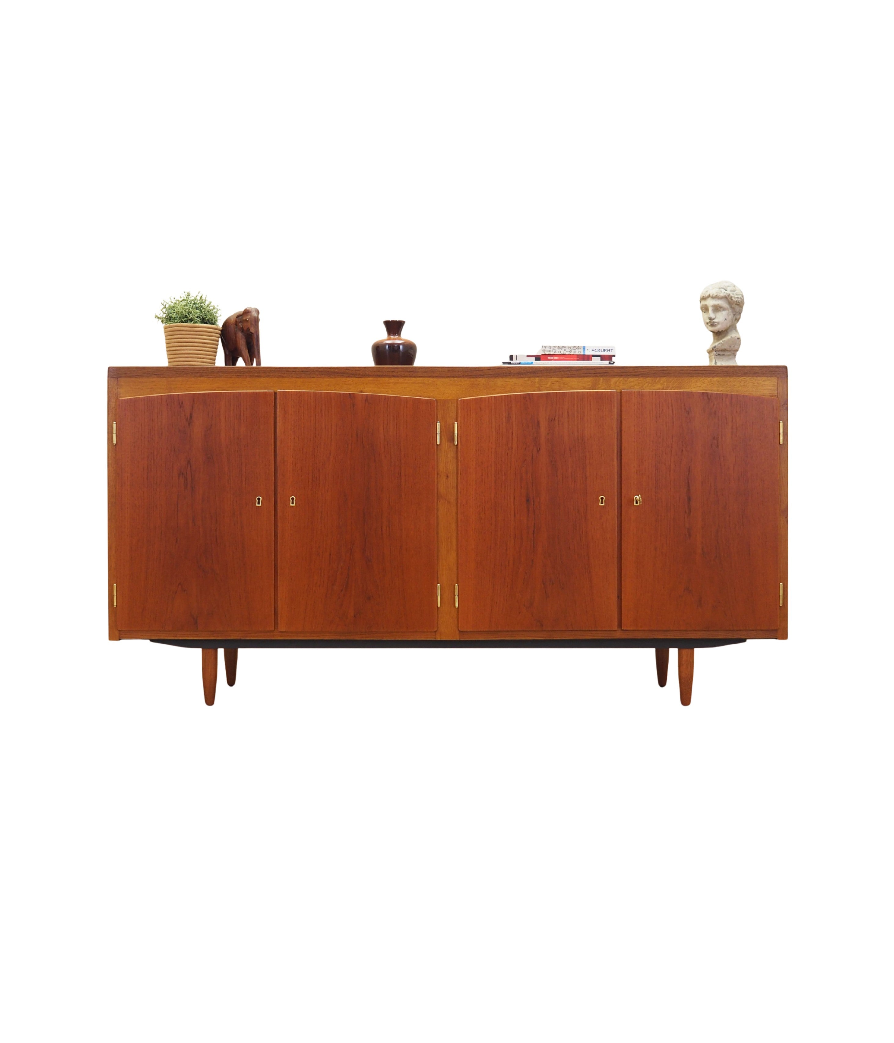 Teak_sideboard,_Danish_design,_1960s,_production:_Denmark