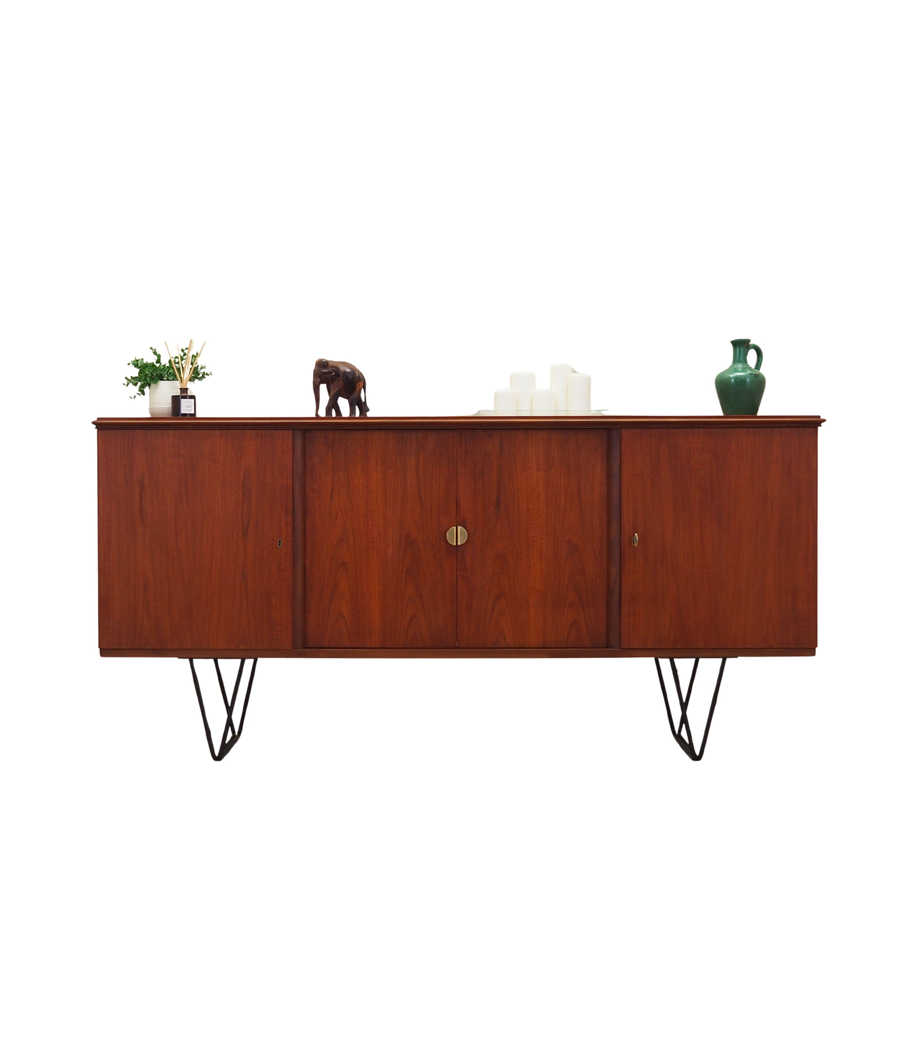 Teak_sideboard,_Danish_design,_1970s,_production:_Denmark