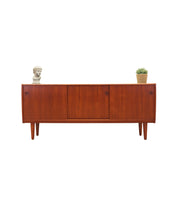 Teak_sideboard,_Danish_design,_1970s,_production:_Denmark