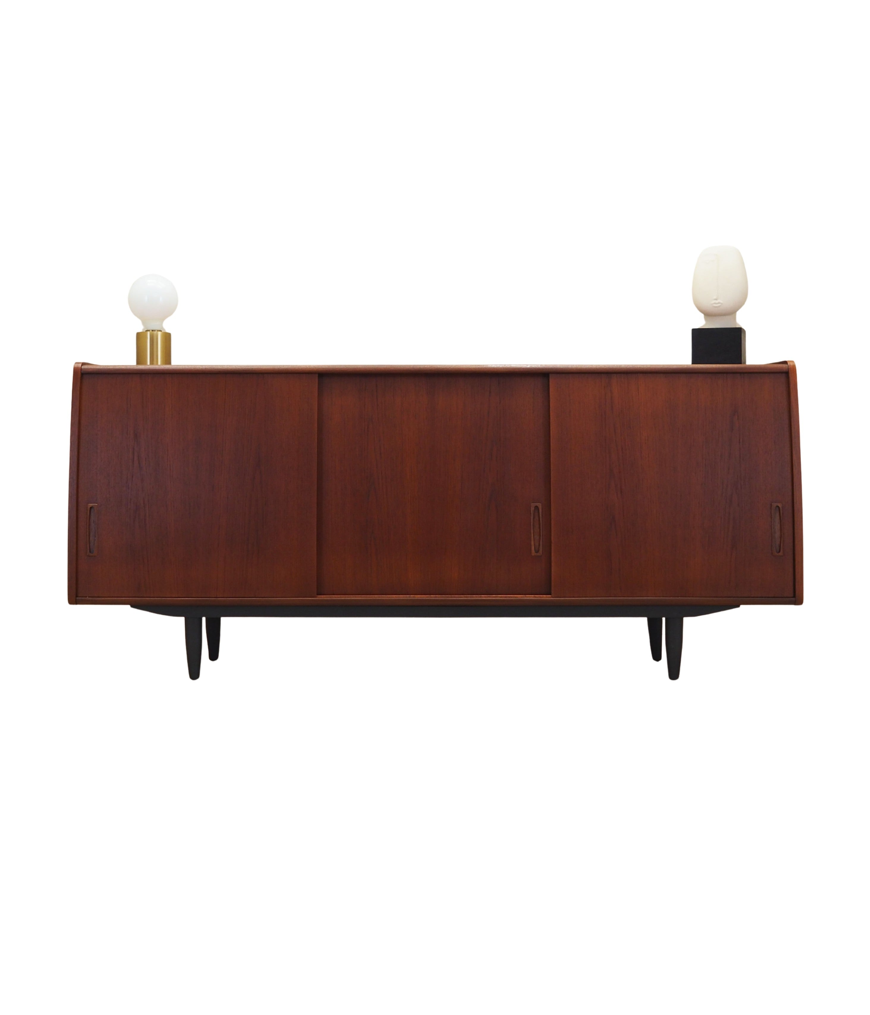 Teak_sideboard,_Danish_design,_1970s,_production:_Denmark