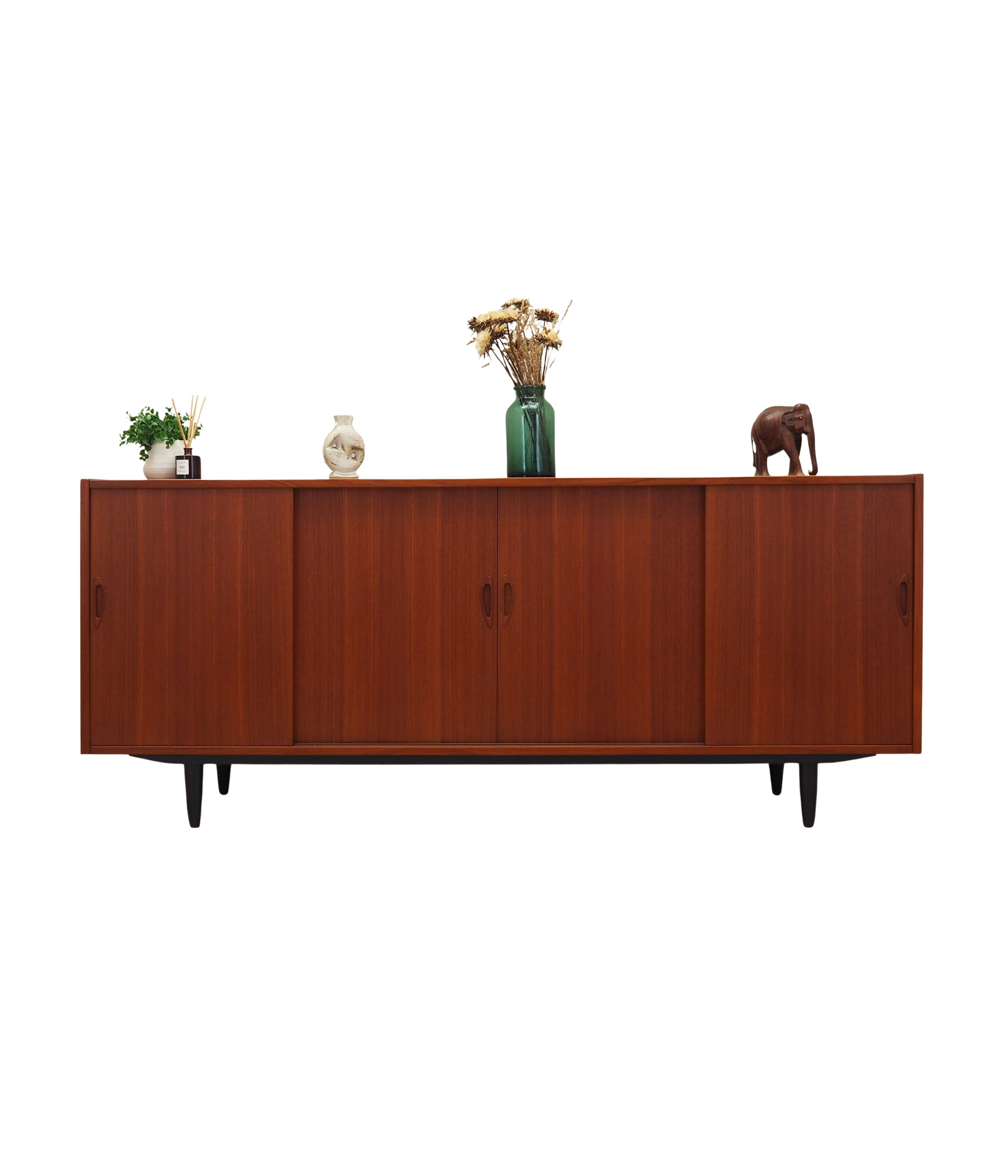 Teak_sideboard,_Danish_design,_1970s,_production:_Denmark