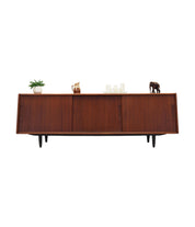Teak_sideboard,_Danish_design,_1970s,_production:_Denmark