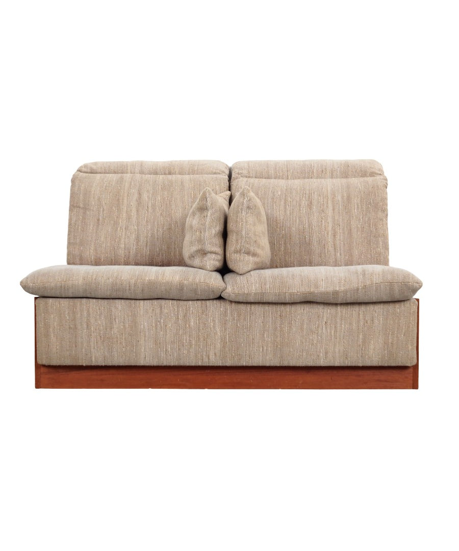 Teak_sofa,_Danish_design,_1970s,_production:_Denmark