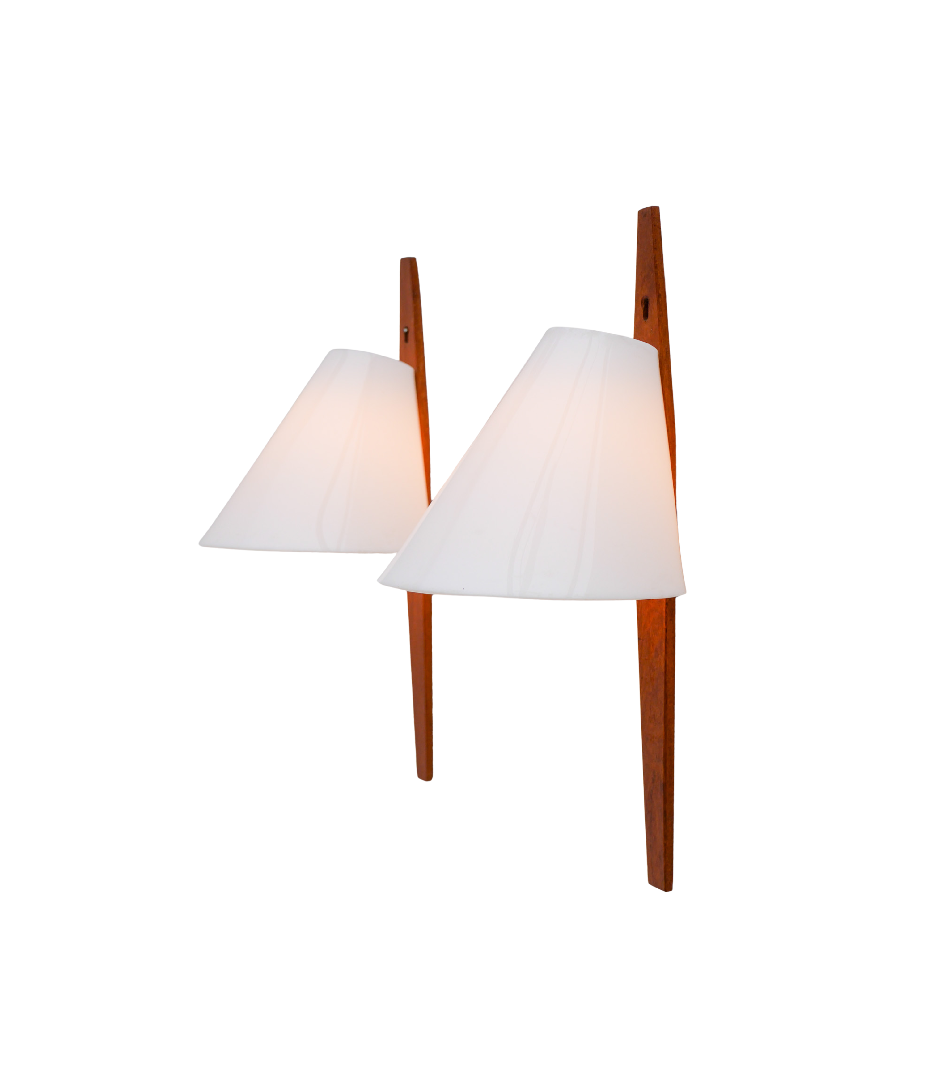 Teak_Wall_Sconces_by_Uno_and_Östen_Kristiansson_for_Luxus,_Sweden,_1960s