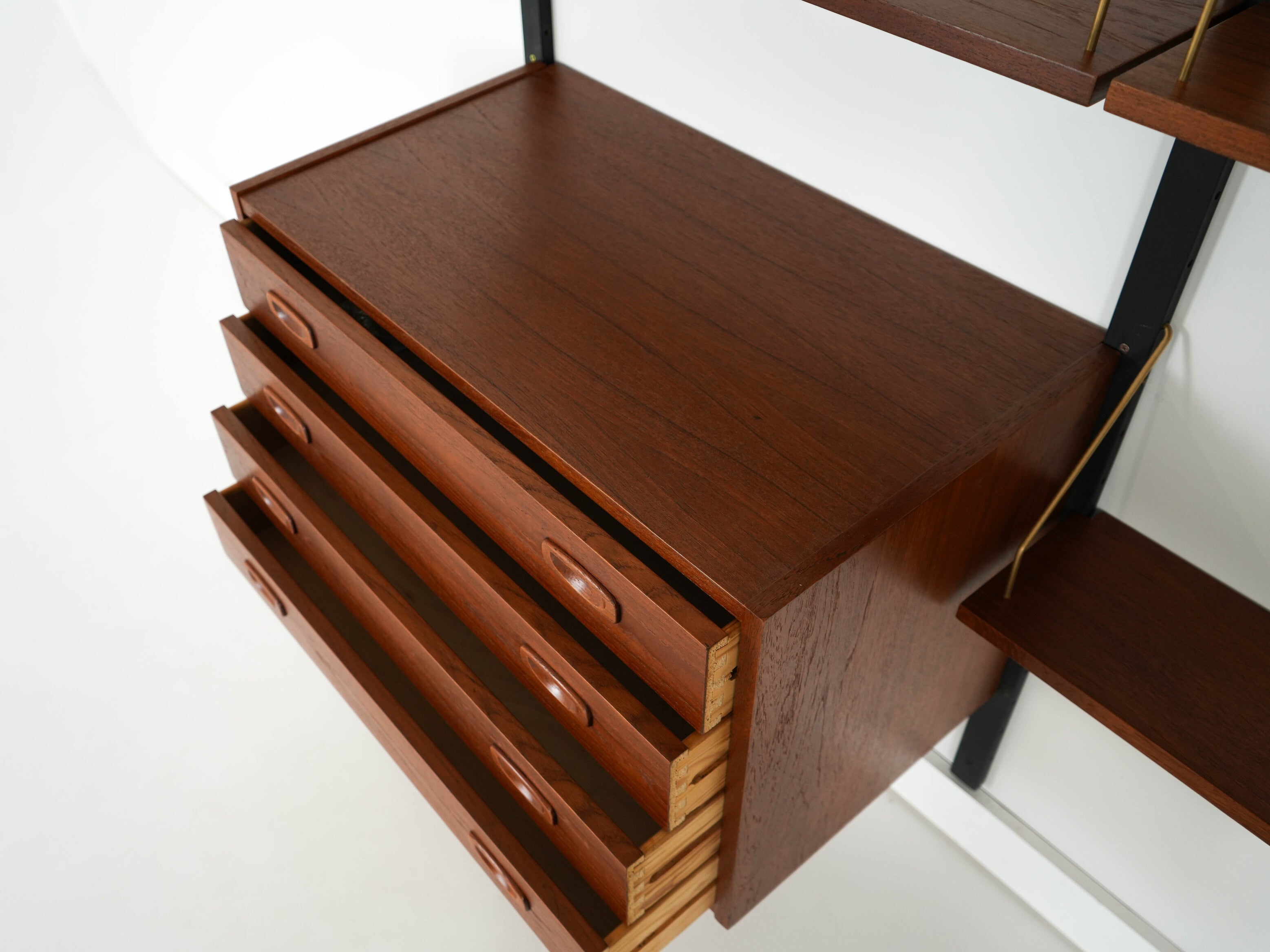 Teak_Wall_Unit,_Randers_Møbelfabrik_PS_System,_Teak_Veneer,_1960s,_Denmark