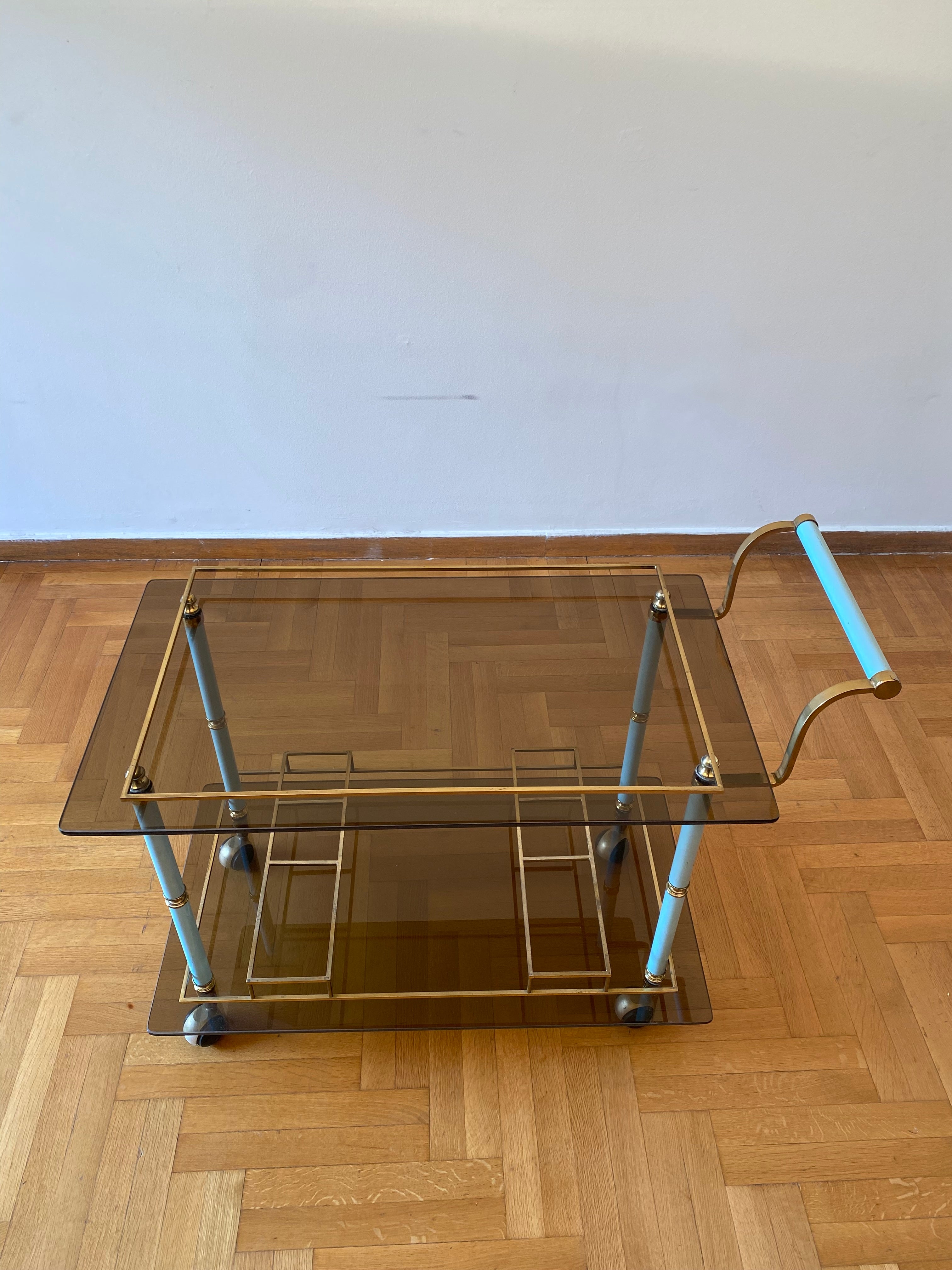 Mid-Century_Brass_Drinks_Trolley_with_Glass_Shelves,_1960s