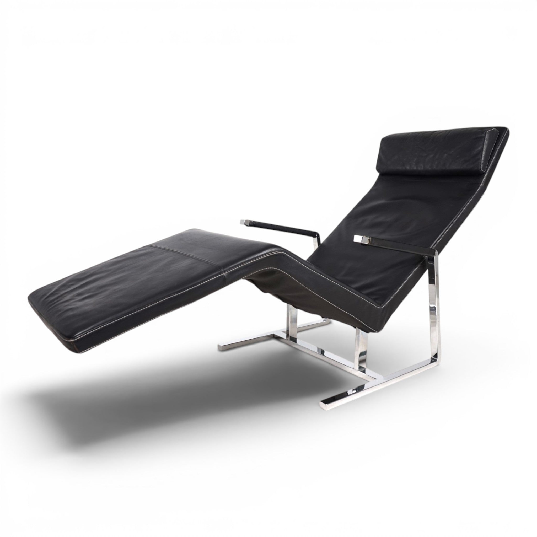 MaRe_Lounge_Chair_by_Christophe_Marchand_for_Team_by_Wellis,_Black_Leather_Reclining_Chaise_Lounge,_Red_Dot_Design_Award