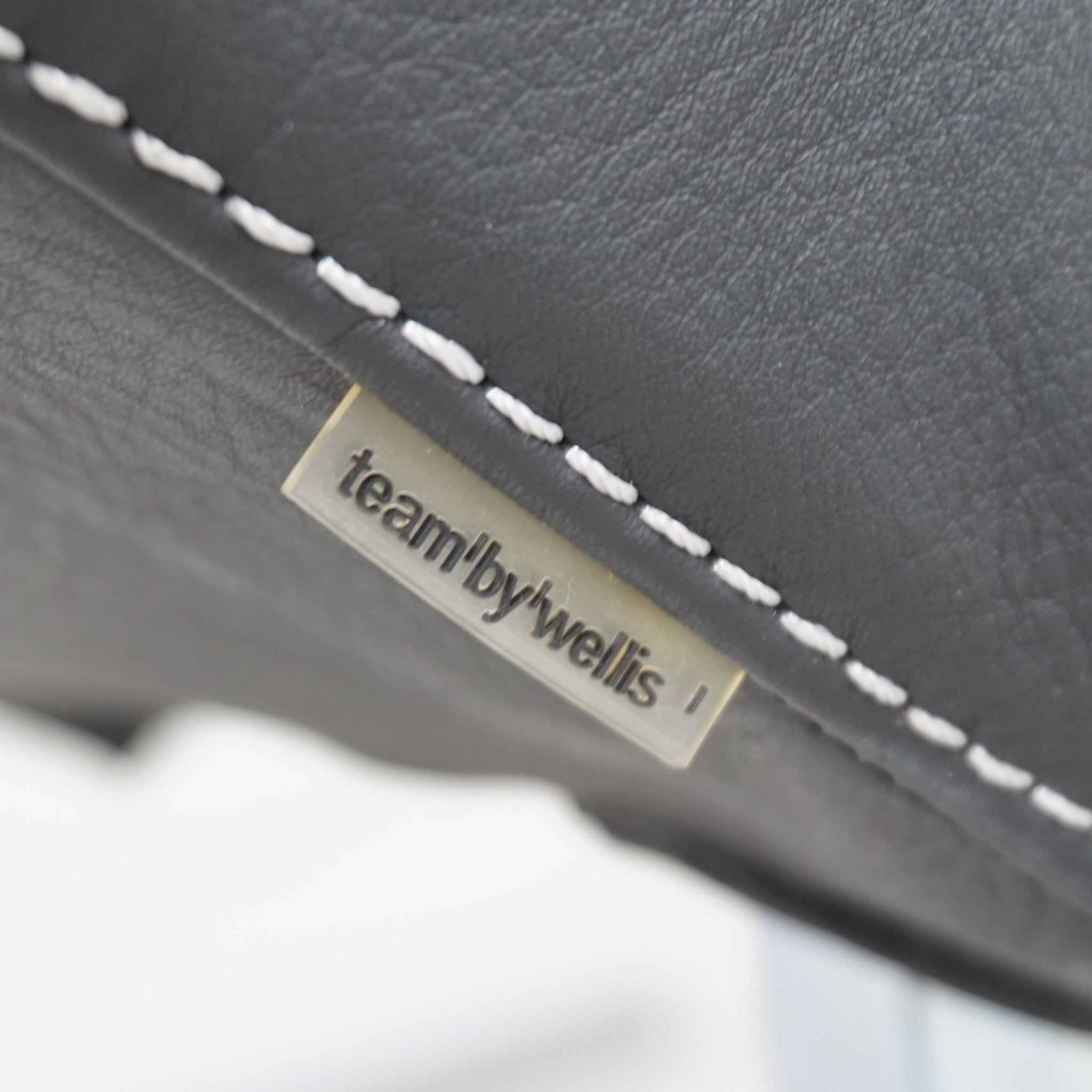 MaRe_Lounge_Chair_by_Christophe_Marchand_for_Team_by_Wellis,_Black_Leather_Reclining_Chaise_Lounge,_Red_Dot_Design_Award