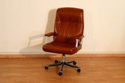 P126_Executive_Office_Chair_by_Osvaldo_Borsani_for_Tecno_in_Black_Leather,_Italy_1966