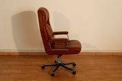 P126_Executive_Office_Chair_by_Osvaldo_Borsani_for_Tecno_in_Black_Leather,_Italy_1966